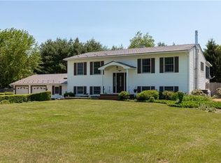 109 Heritage Rd, Clinton Corners, NY 12514