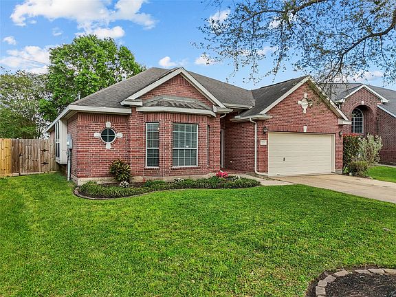 3rd image of 323 Colony Creek Drive