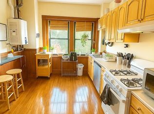 2353 Massachusetts Ave APT 22, Cambridge, MA 02140