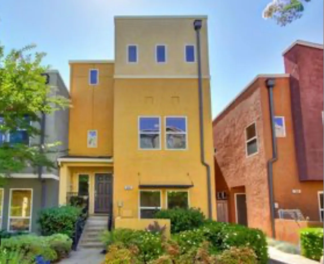 4 bed, 1658 sqft, $3,100 — Photo 1