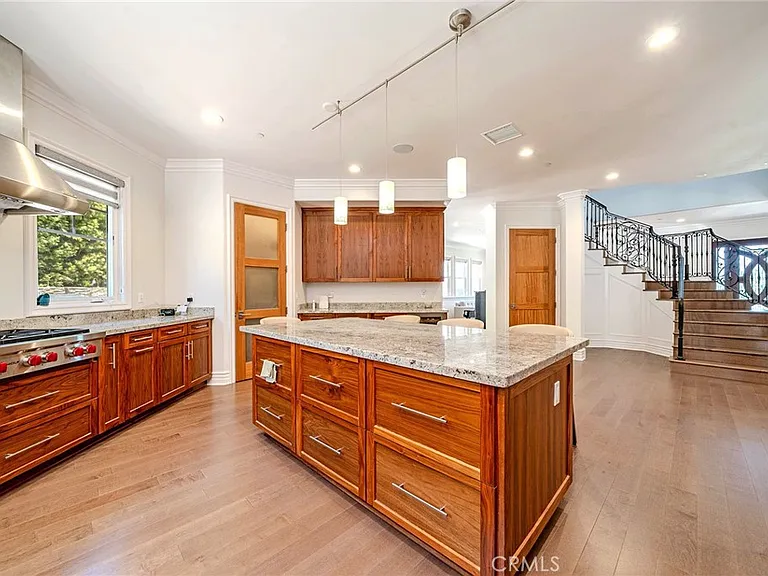 1217 Olive La Canada — Photo 8