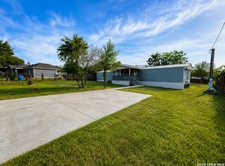 22823 Copper Canyon Dr, Elmendorf, TX 78112