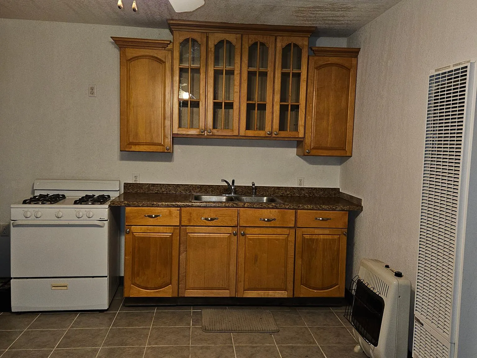 Studio, 400 sqft, $1,450 — Photo 3