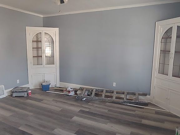 3rd image of 7165 S Pennsylvania Ave