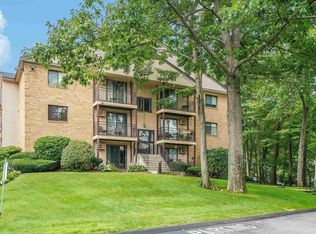 19 Country Club Dr, Manchester, NH 03102