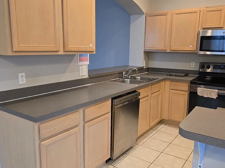 1349 Falling Star Ln — Photo 14