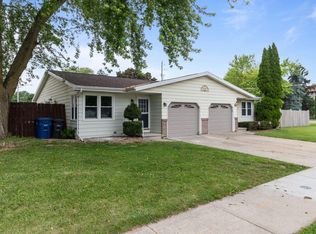 1513 Knapp St, Oshkosh, WI 54902
