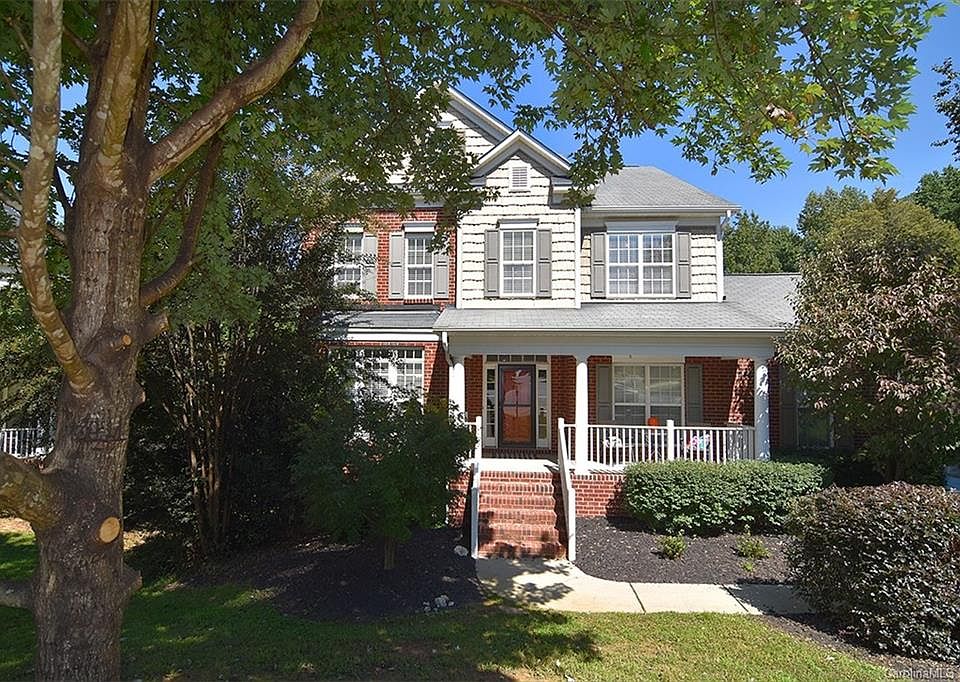 1st image of 481 Montgrove Pl