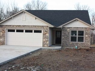 104 W 3rd St, Burlington, IN 46915