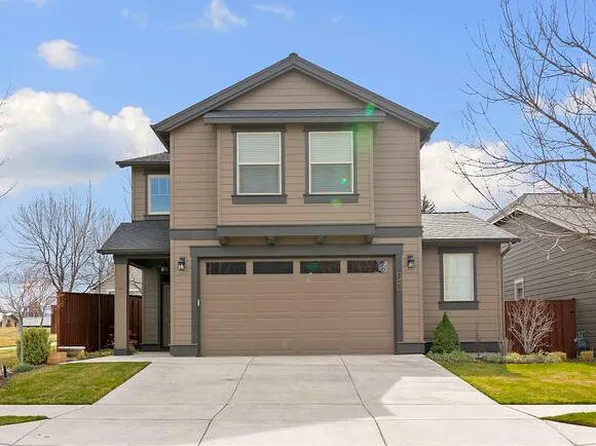 1062 NE Steins Pillar Dr, Prineville, OR 97754