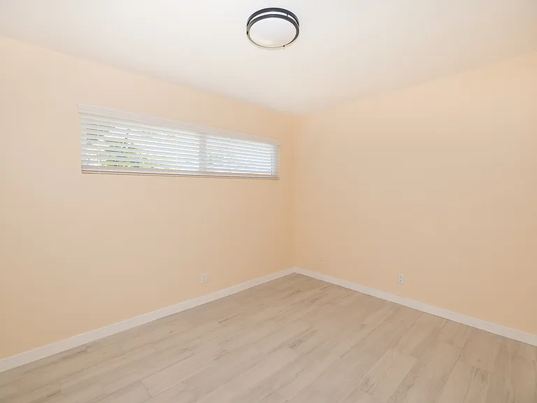 17561 Jefferson Ln #A — Photo 5