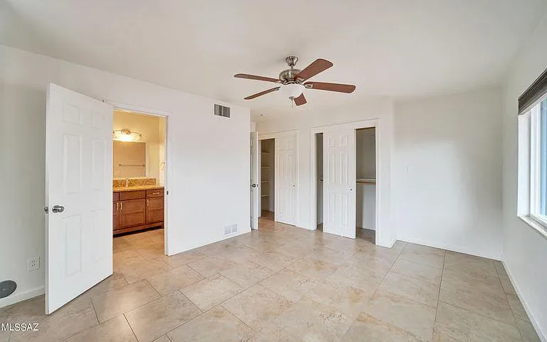 5441 E Hawthorne St — Photo 6