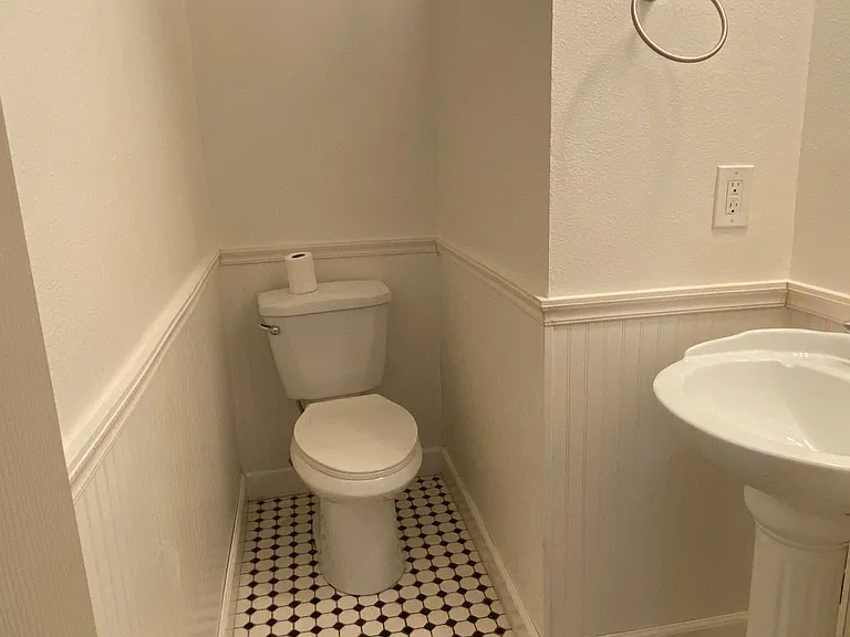 1890 San Vincente Dr #1 — Photo 5