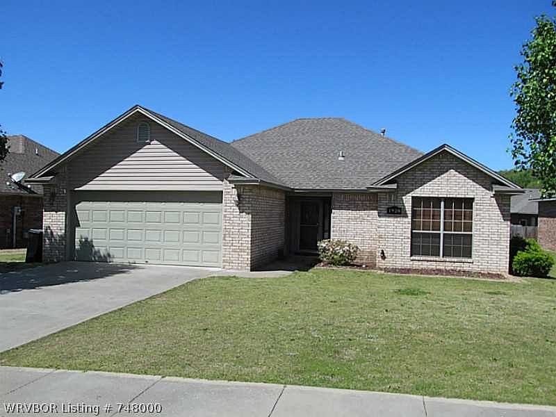 1st image of 1928 Plum Creek Ln E