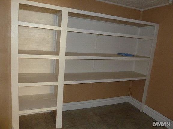Walk-in pantry