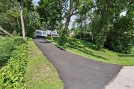 13N240 Wedgewood Dr-S3007-001.jpg