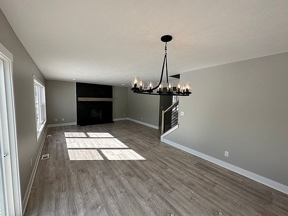 2nd image of 1726 Solitude Dr NE