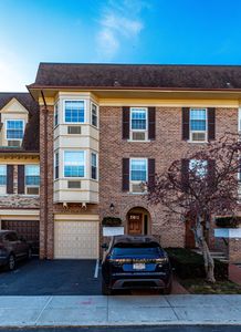 208-06 Estates Dr #124U, Bayside, NY, 11360