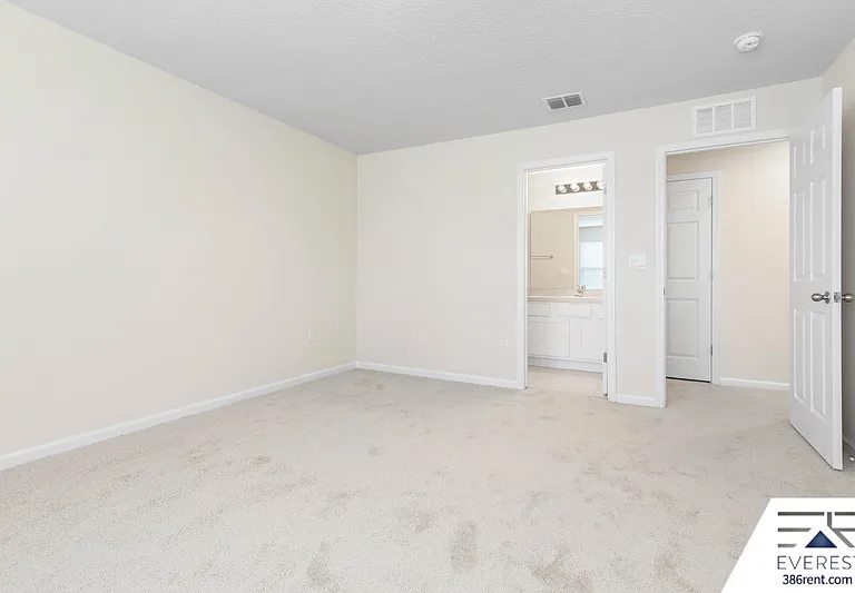 41 Temple Dr — Photo 22