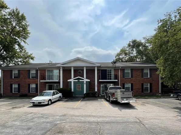 452 Chapel Ridge Dr APT E, Hazelwood, MO 63042