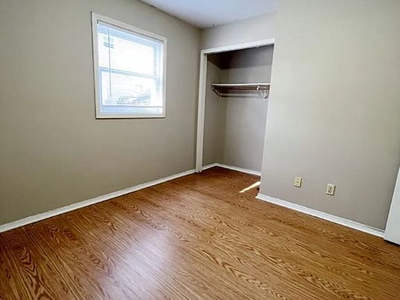 5th image of 1701 N Rosewood Ave APT 9