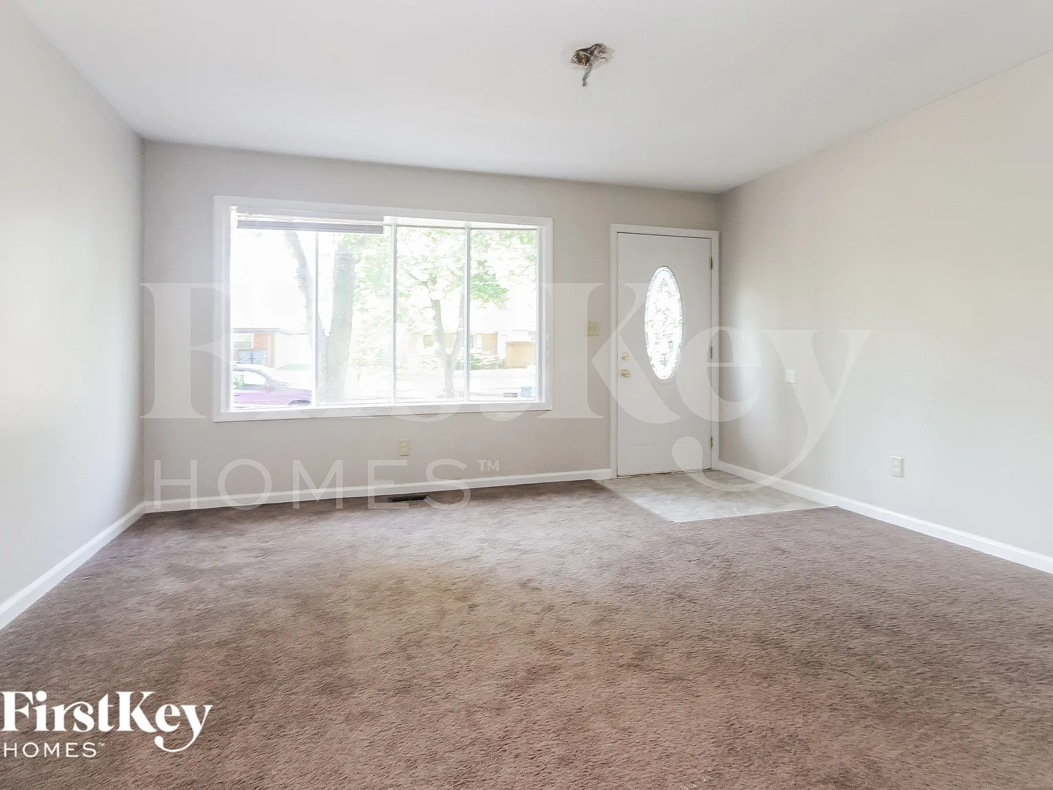 3 bed, 1.5 bath, 1488 sqft, $1,640 — Photo 3