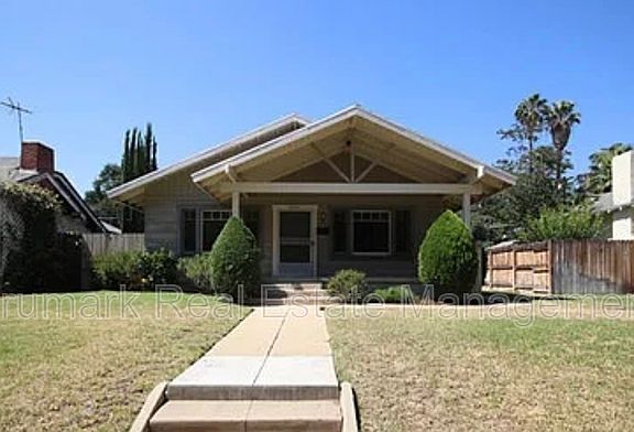 2nd image of 1887 Monte Vista St
