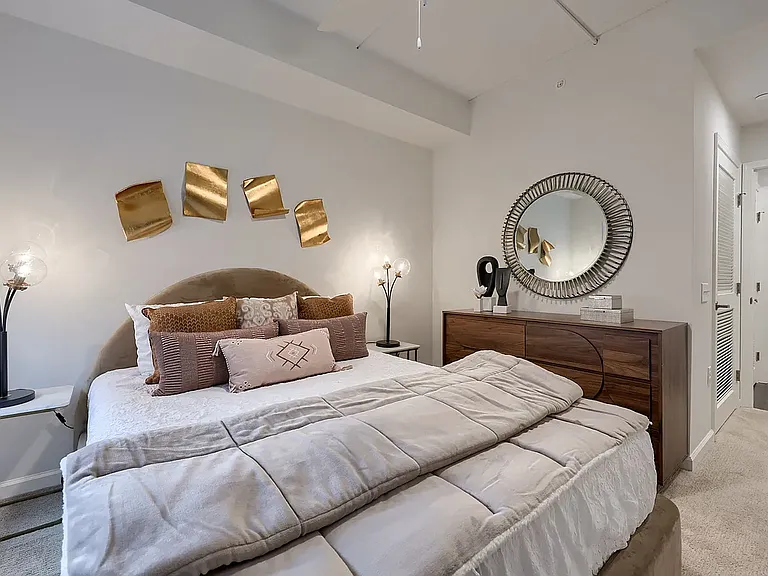 Gallery 118 — Photo 17