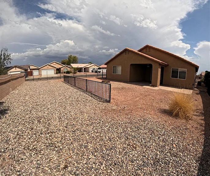 1675 E Segovia Way — Photo 21