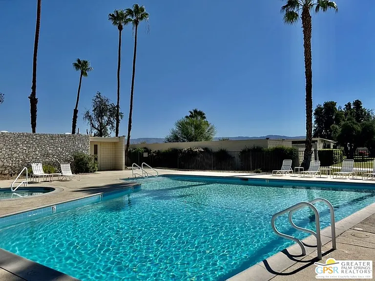197 Desert Lakes Dr — Photo 34