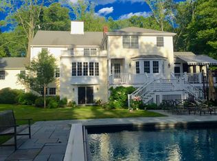 4 Raleigh Rd, Dover, MA 02030