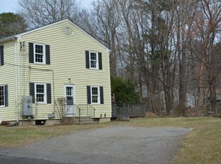 8 Loomis Hts APT B, New Hartford, CT 06057