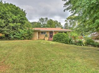 140 N 33rd St, Decatur, IL 62521