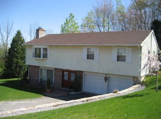 207 Juniper Ridge Dr, Waterbury, CT 06708