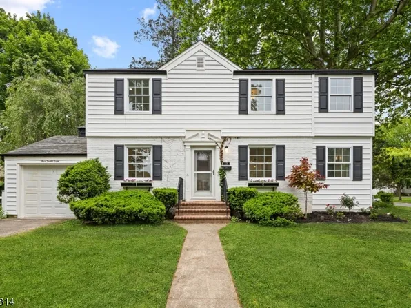 428 Elm Ave, River Edge Boro, NJ 07661