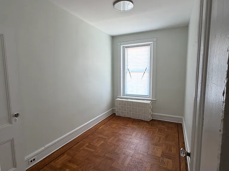 600 Willow Ave #9 — Photo 4