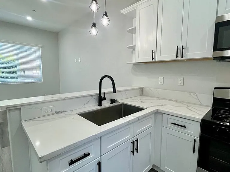 9223 Cypress Ave Fontana, CA 92335 — Photo 8