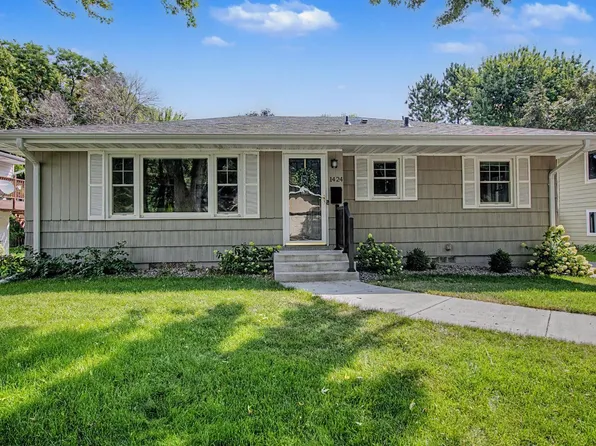 1424 Rhode Island Ave N, Golden Valley, MN 55427