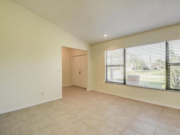4th image of 1507 SE Croquet St