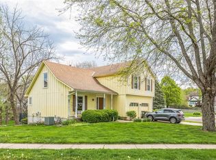 15633 Reeds St, Overland Park, KS 66223