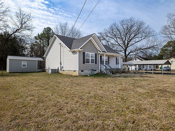 3rd image of 341 Holly Grove Rd