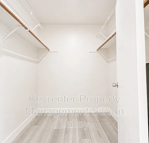 1104 Delna Manor Ln #3 — Photo 6