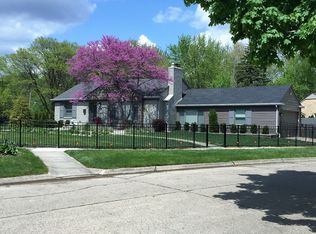 2665 Bembridge Rd, Royal Oak, MI 48073