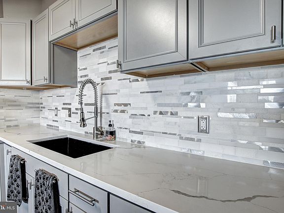 5th image of 3709 S George Mason Dr APT 1303