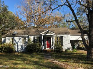 4100 Griffin St, Moss Point, MS 39563