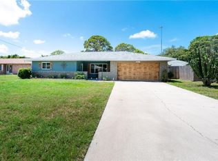 561 Sunset Beach Dr, Venice, FL 34293