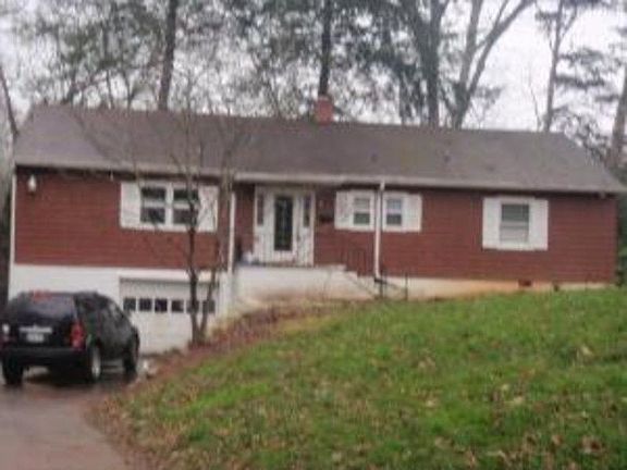 2nd image of 915 S Chilhowee Dr