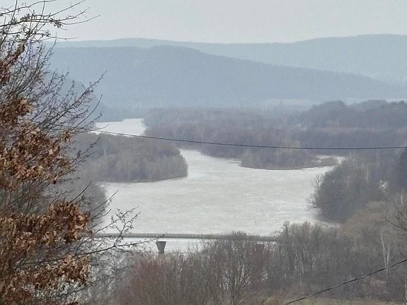 3rd image of 2 Tower Rd