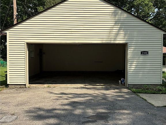 3rd image of 1358 Hanes Rd