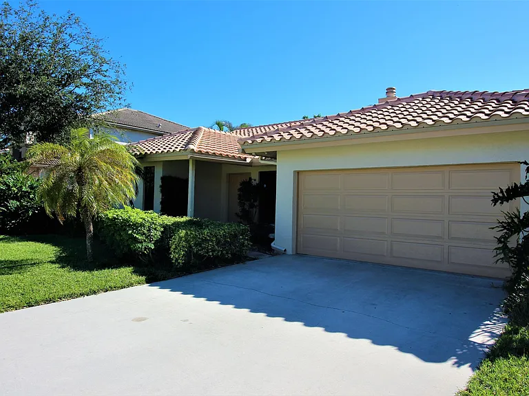 434 SW 15th Dr — Photo 4
